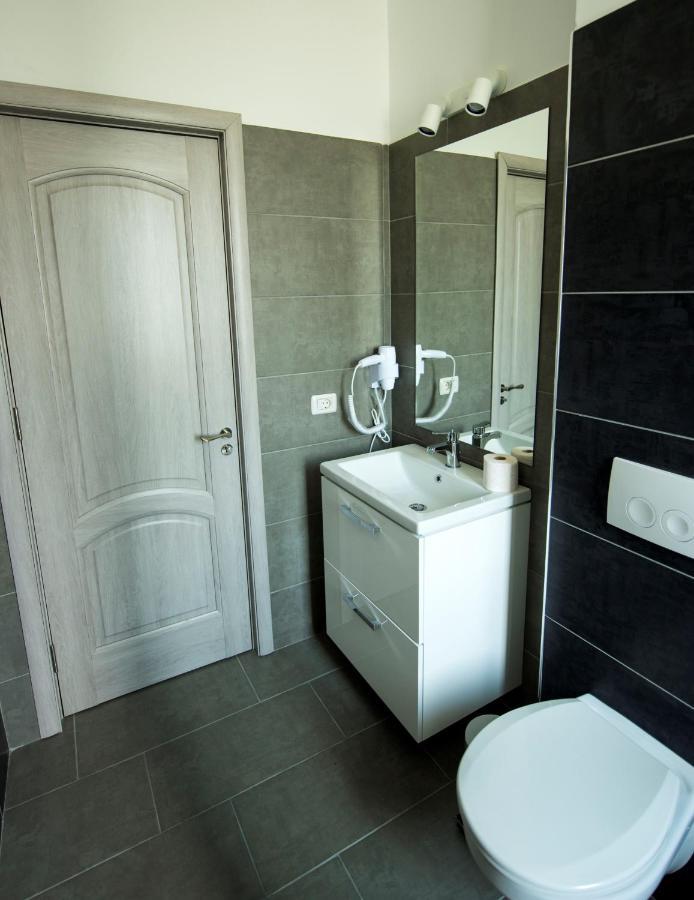 ZEN Hotel Focșani Buitenkant foto